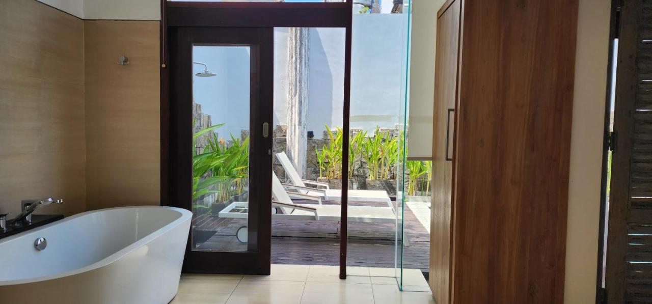 Zoe Villa Canggu  Exterior photo